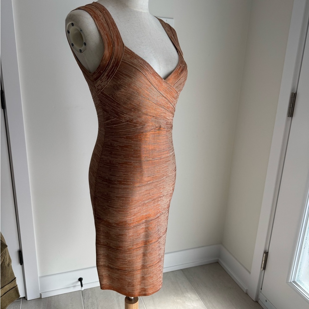 Elegant Rose Gold Bandage Dress - Picture 4 of 10
